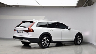 VOLVO V90 CROSS COUNTRY 2023