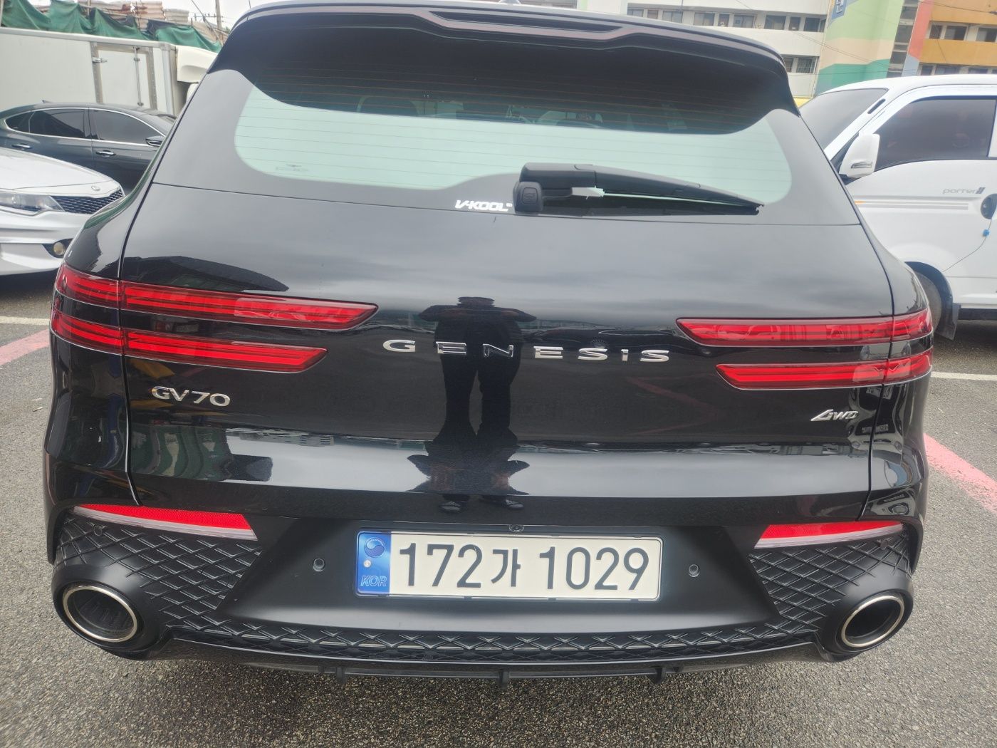 GENESIS GV70 2024