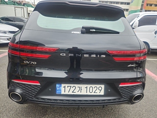 GENESIS GV70 2024
