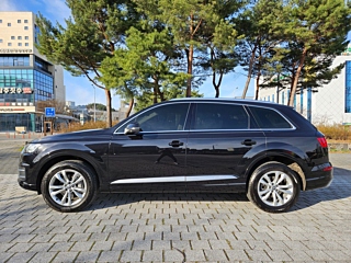 AUDI Q7 4M 2019