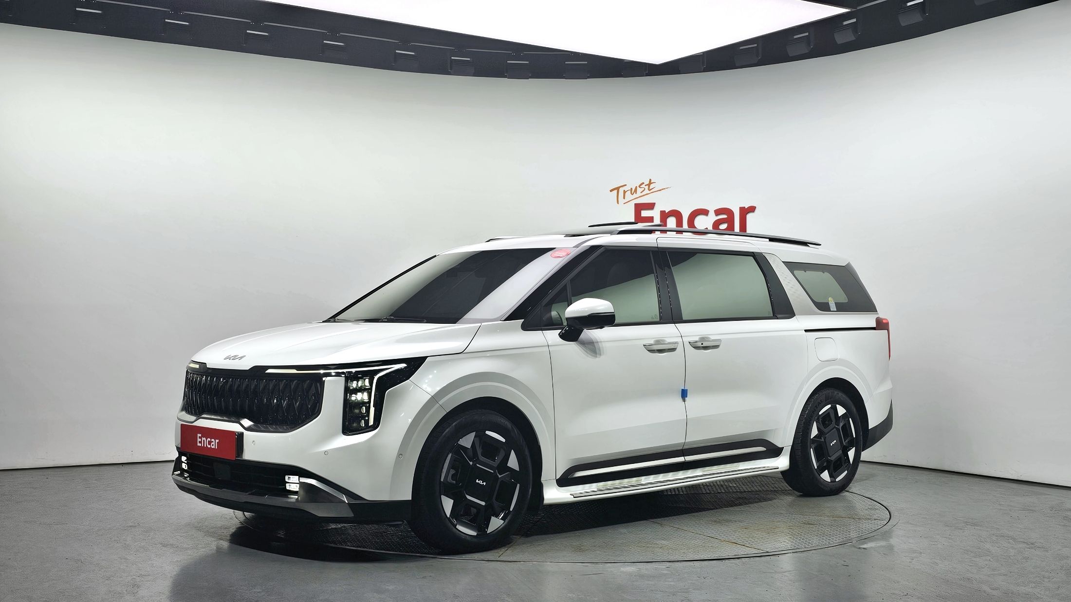 KIA CARNIVAL 2023