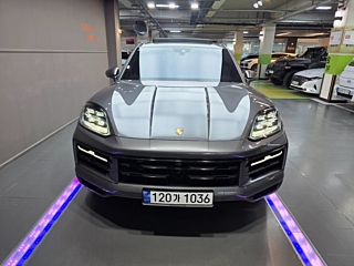 PORSCHE CAYENNE PO536 2023