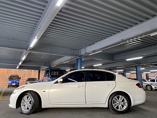 INFINITI G25 2011