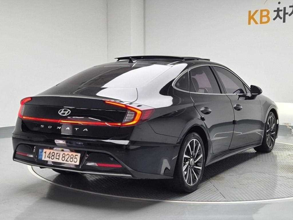 HYUNDAI SONATA DN8 2021