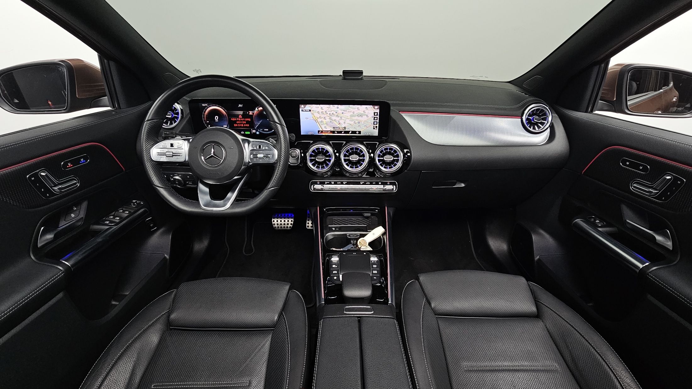 MERCEDES BENZ EQA H243