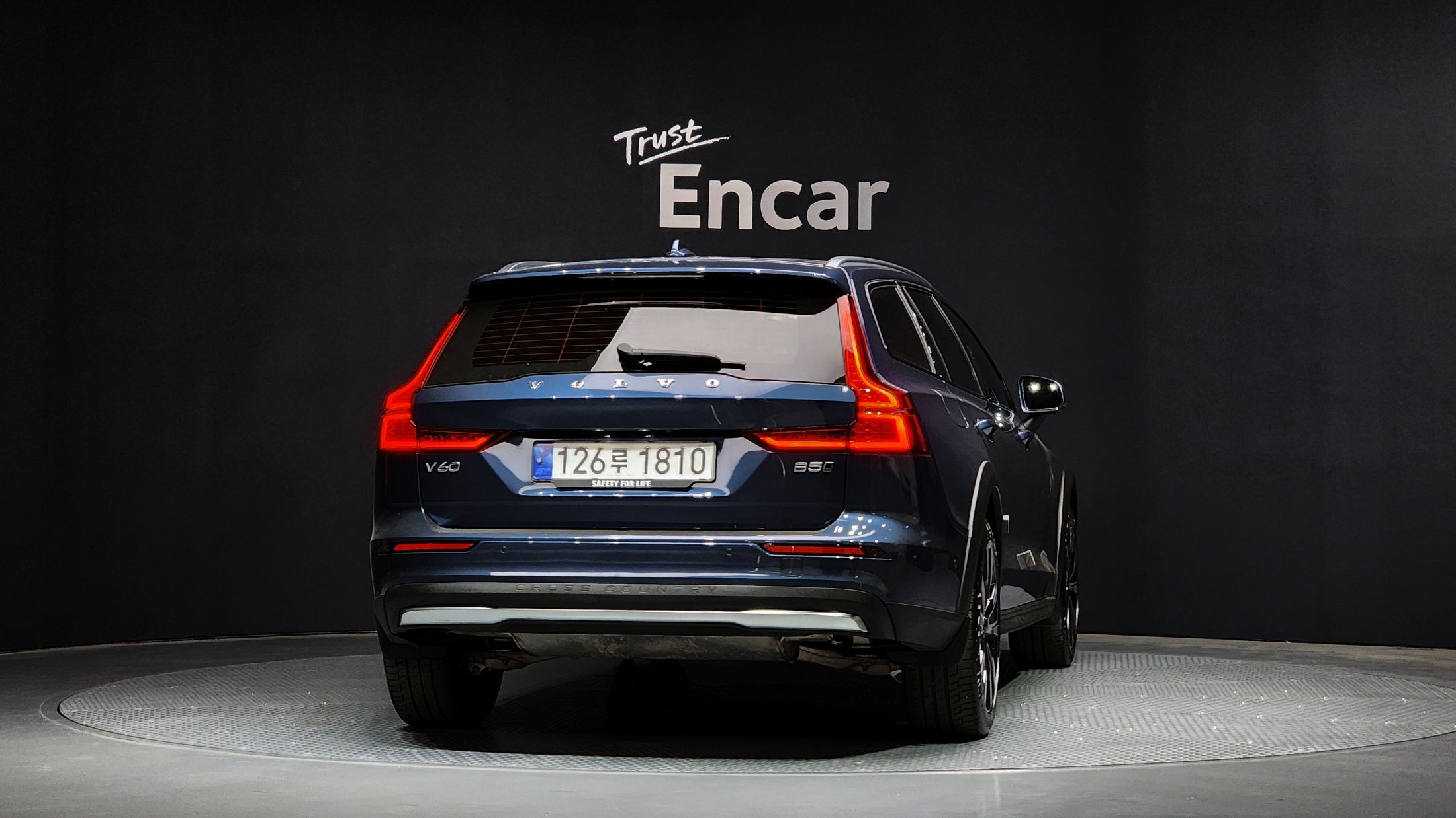 VOLVO V60 CROSS COUNTRY 2023
