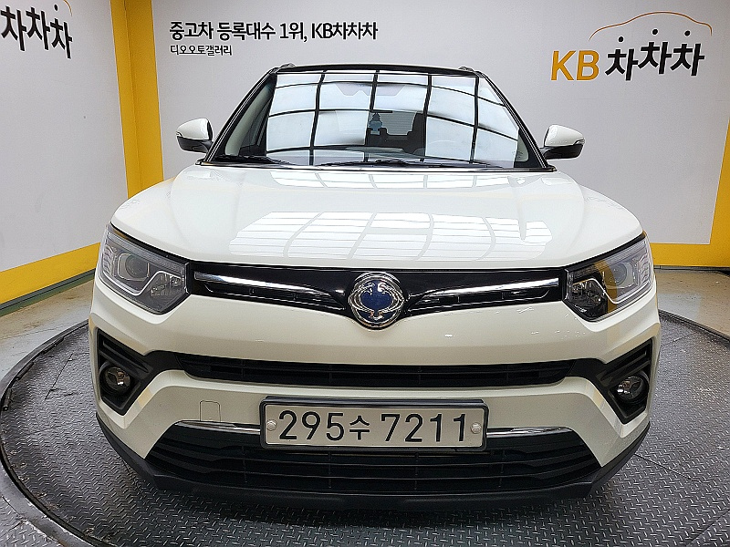 SSANGYONG TIVOLI VERY NEW 2020