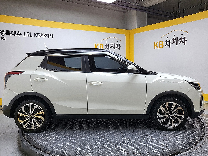 SSANGYONG TIVOLI VERY NEW 2020