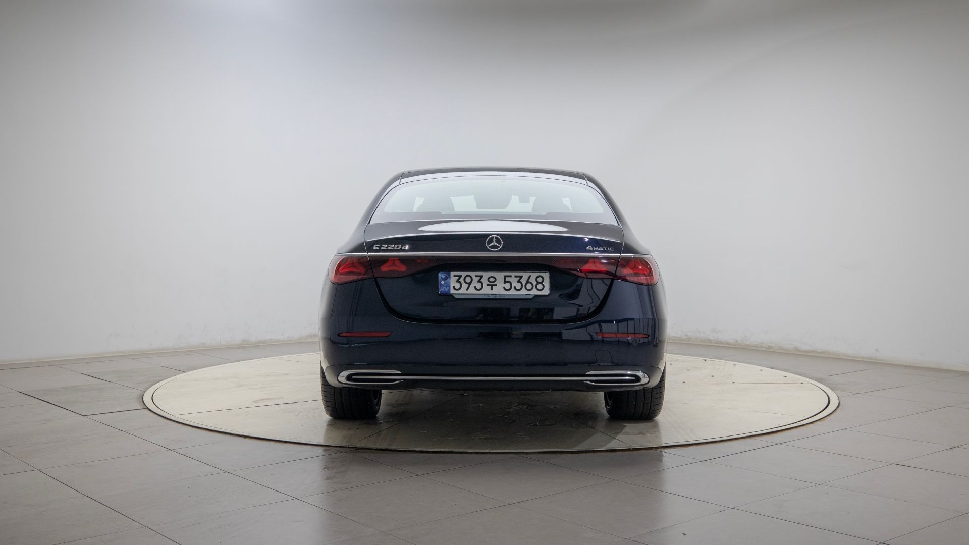 MERCEDES BENZ E-CLASS W214 2024