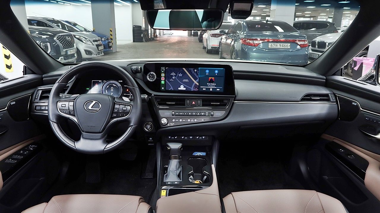 LEXUS ES300H 2024