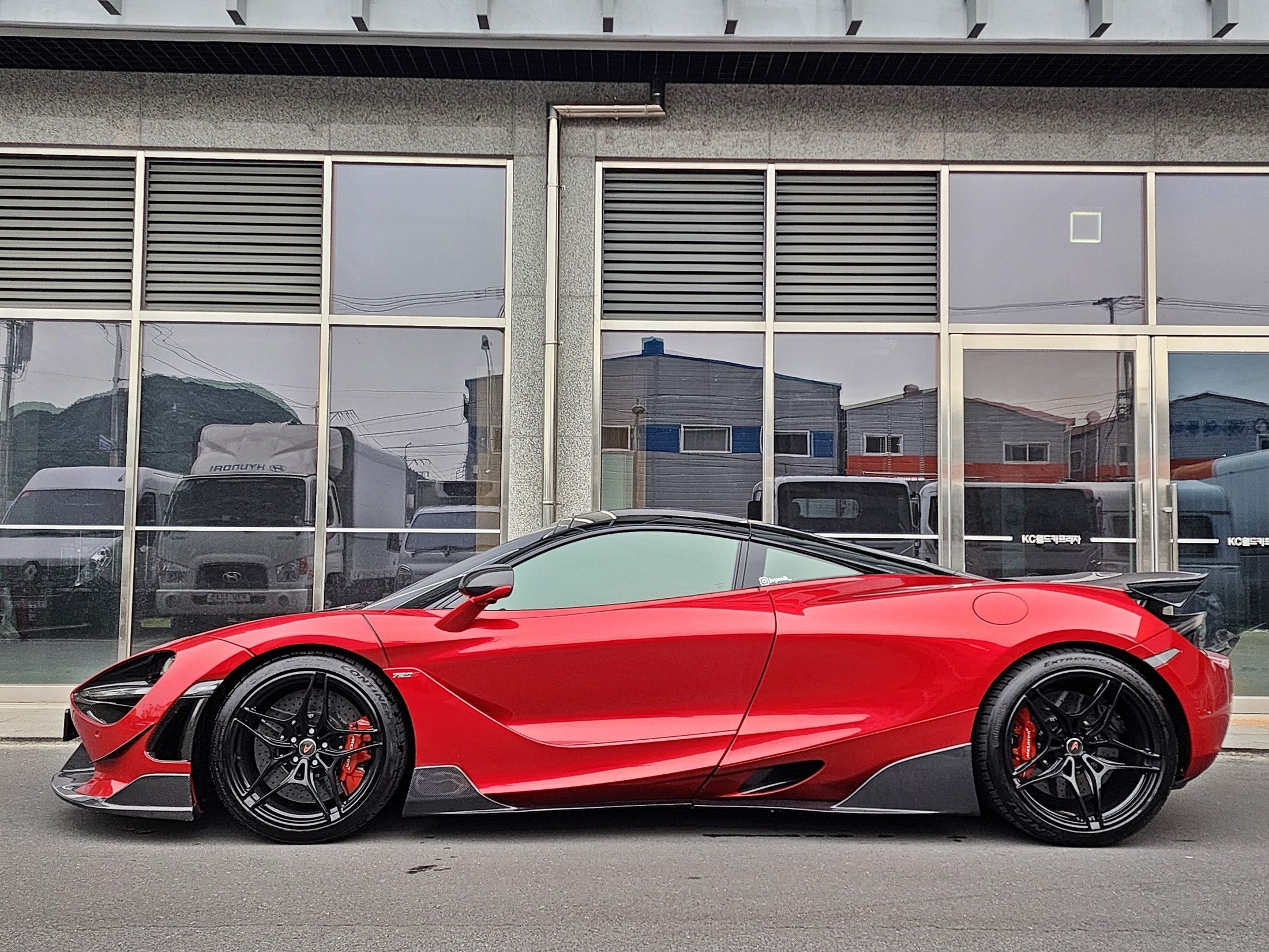 MCLAREN 720S 2017