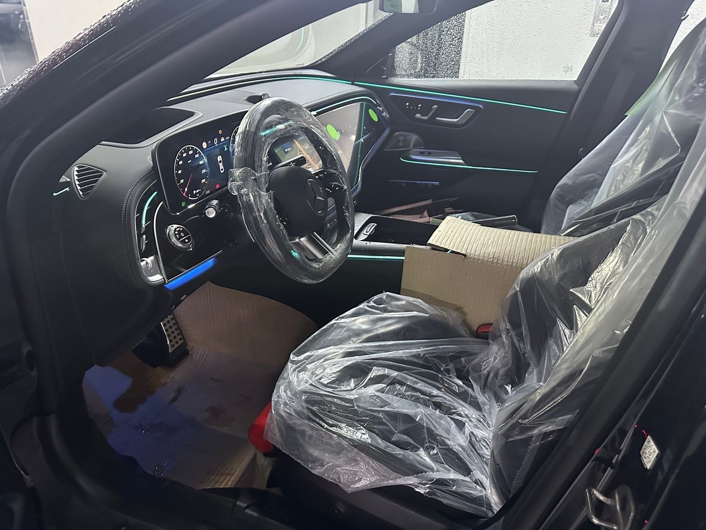 MERCEDES BENZ E-CLASS W214 2025