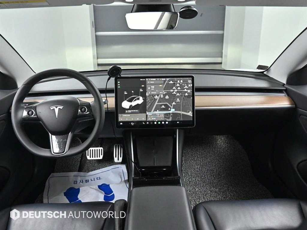 TESLA MODEL 3 2019