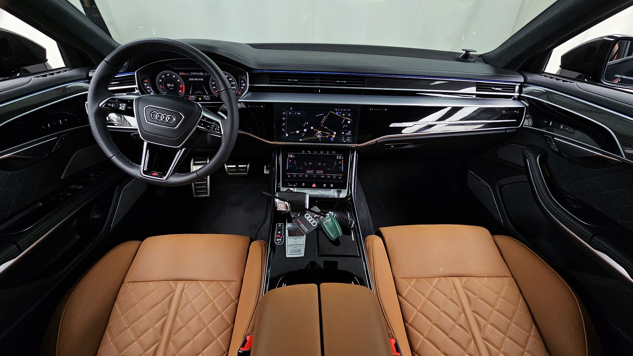 AUDI S8 D5 2023