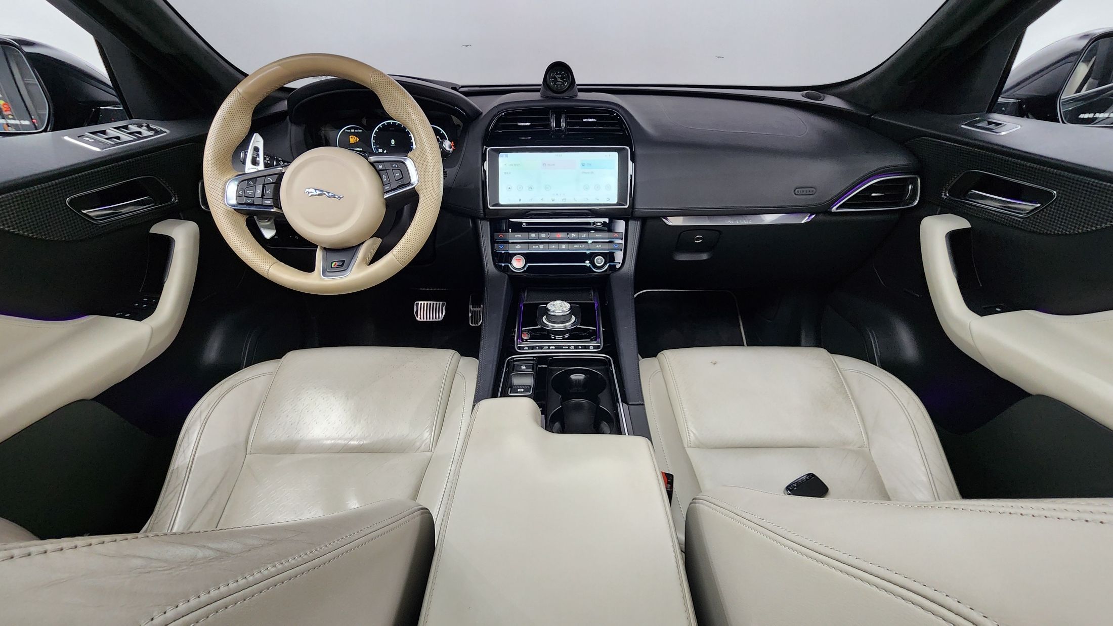 JAGUAR F-PACE 2016