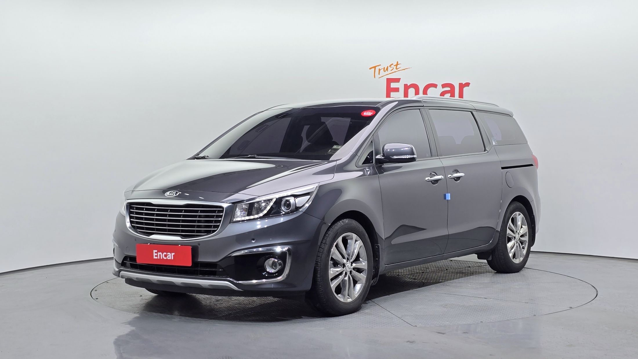 KIA CARNIVAL 2015