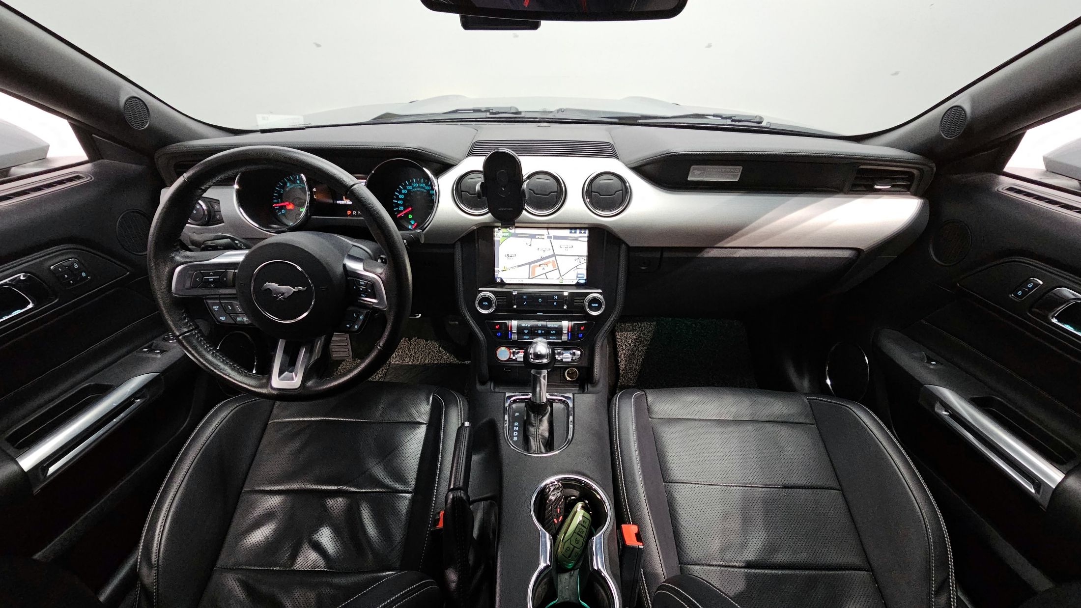 FORD MUSTANG 2015