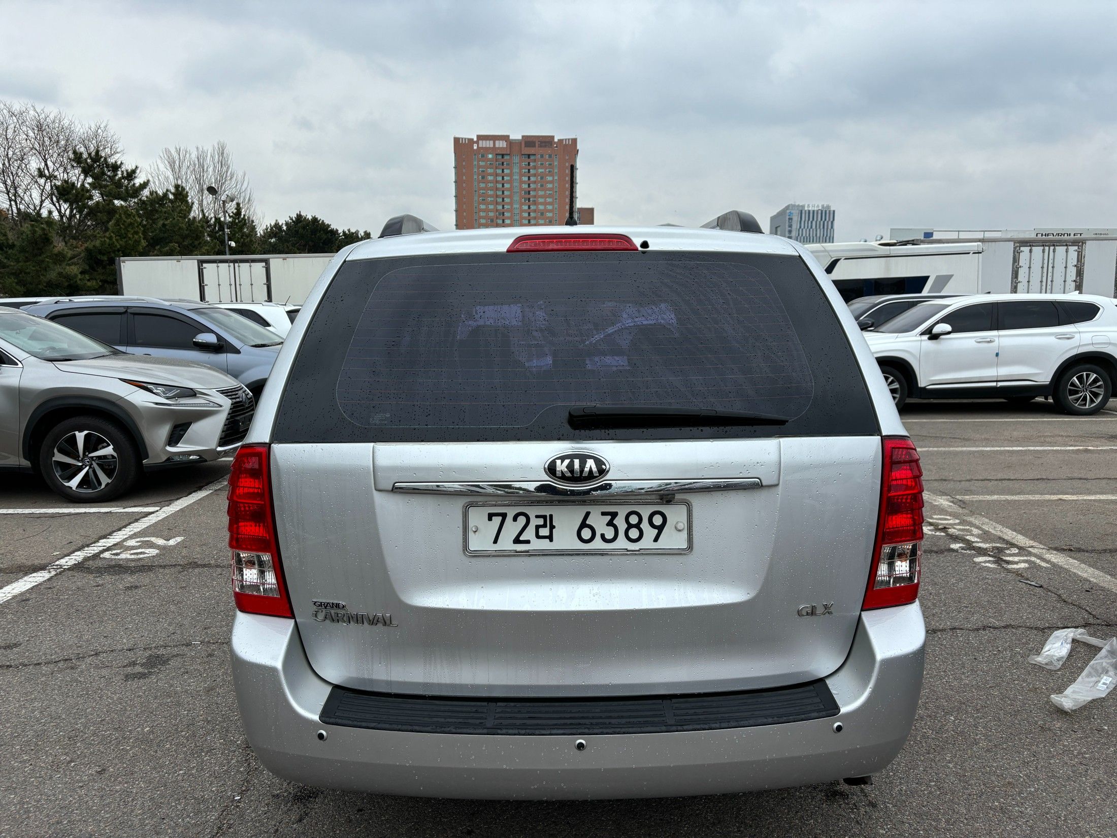 KIA CARNIVAL R 2012