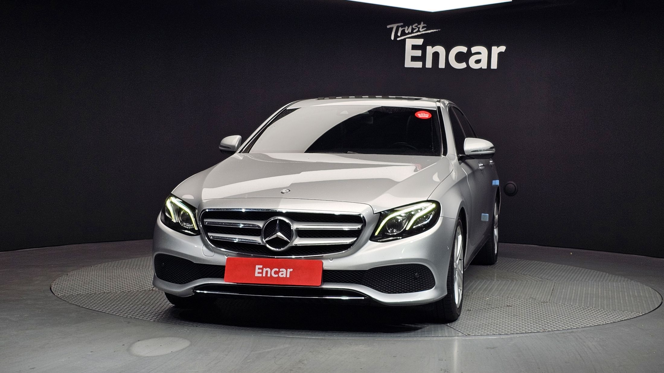 MERCEDES BENZ E-CLASS W213 2017