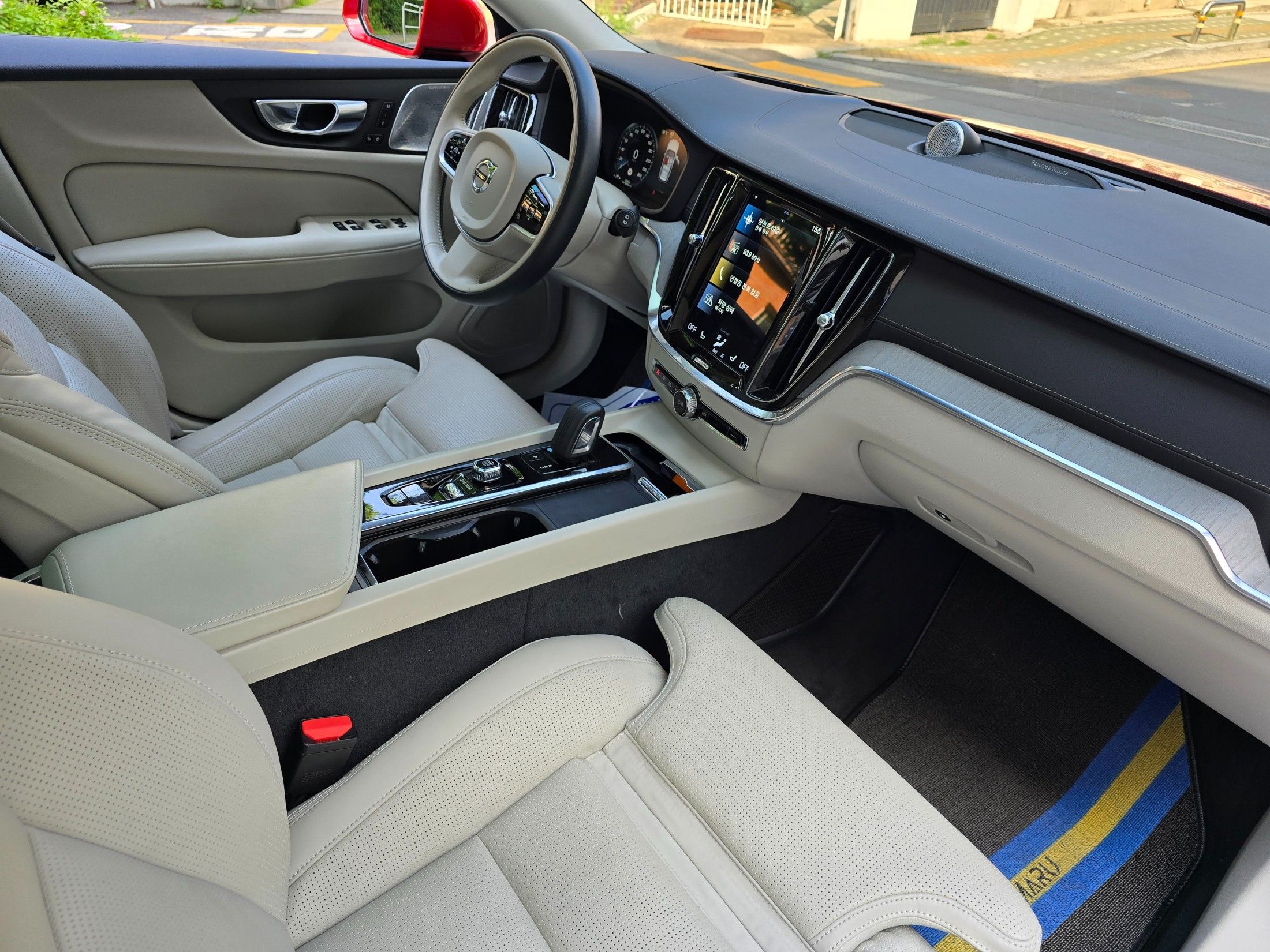 VOLVO V60 CROSS COUNTRY 2021
