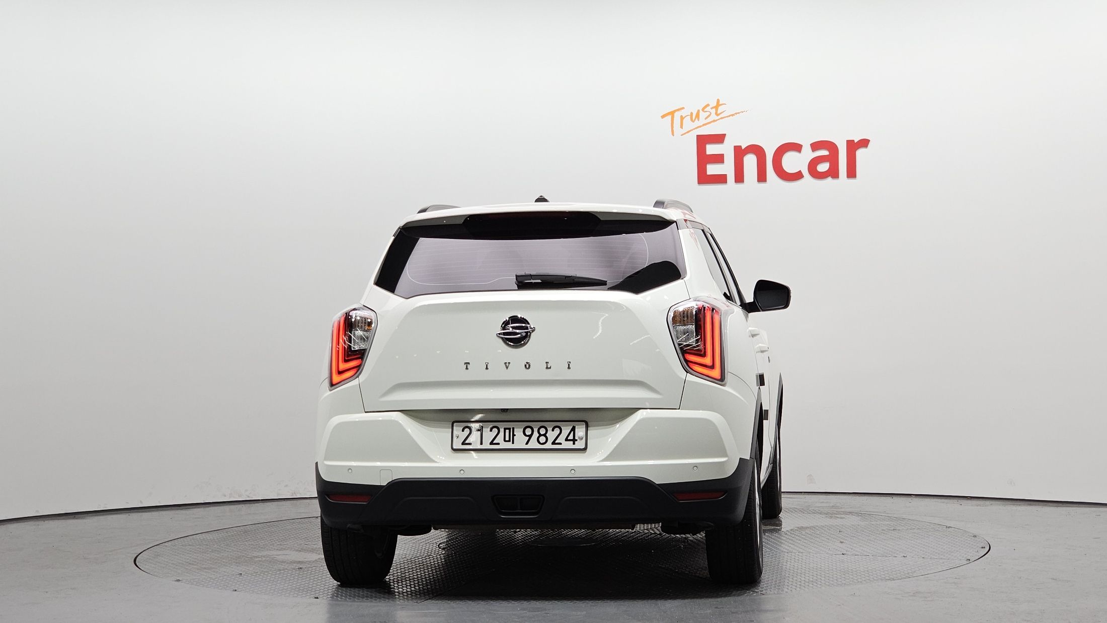 SSANGYONG TIVOLI VERY NEW 2021