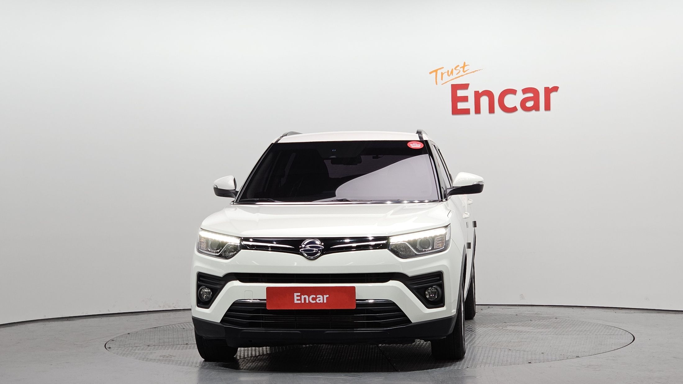 SSANGYONG TIVOLI VERY NEW 2021