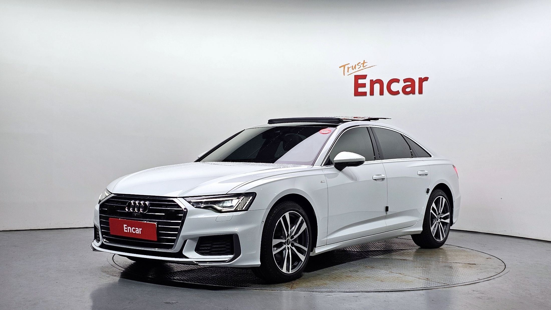 AUDI A6 C8