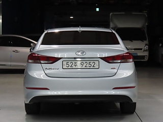 HYUNDAI AVANTE AD 2017