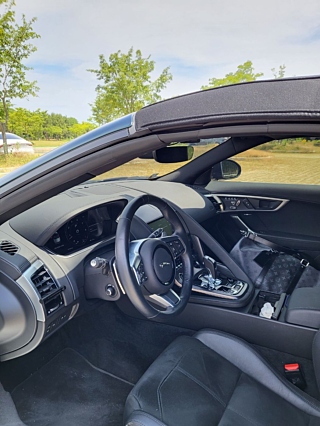 Заказать JAGUAR F-TYPE