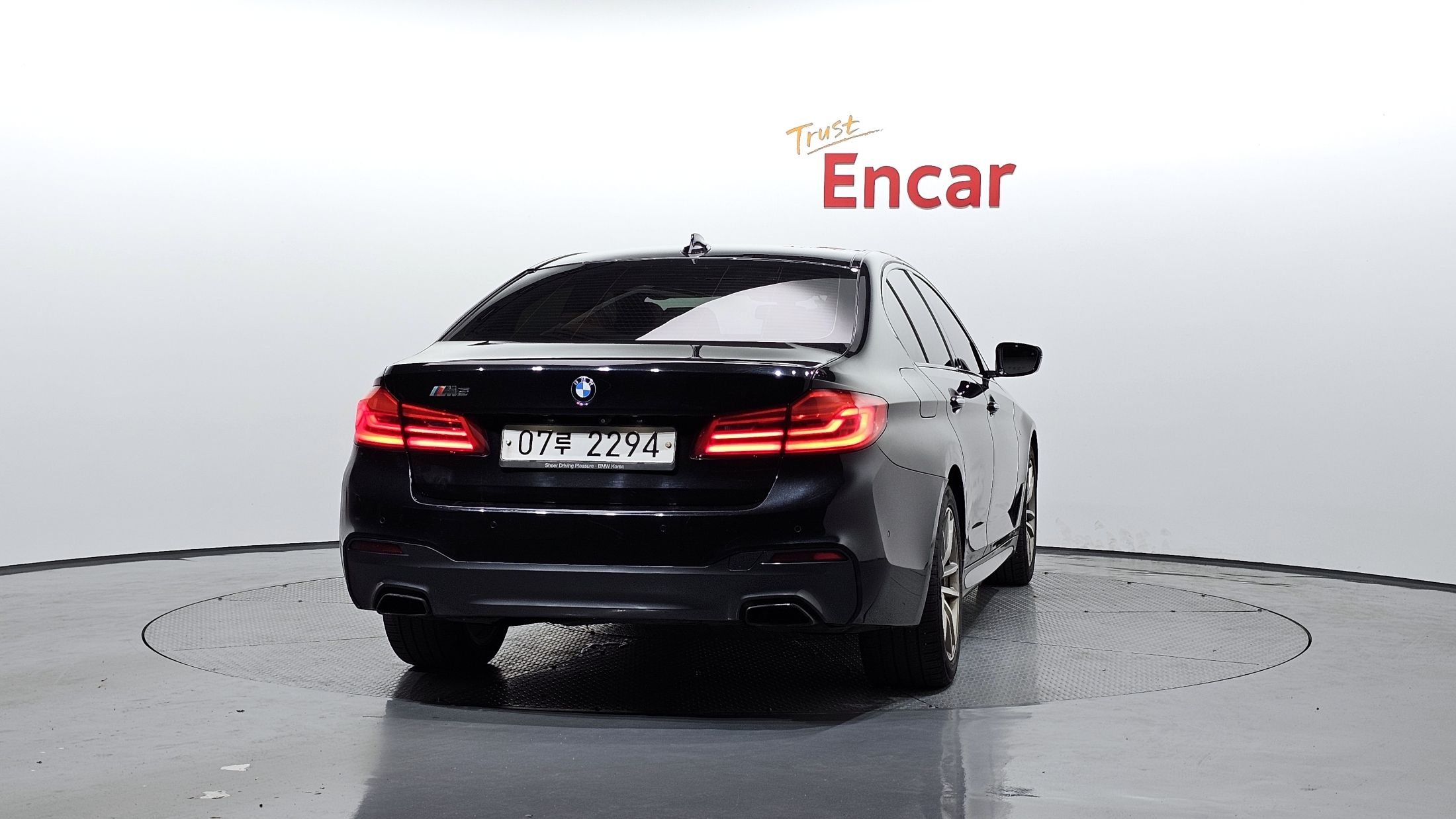 BMW 5-SERIES G30 2017