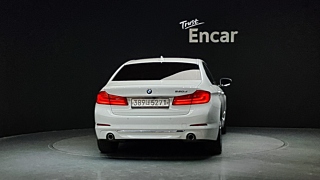 BMW 5-SERIES G30 2019