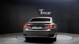 LEXUS ES300H 2020