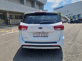 KIA CARNIVAL 2016
