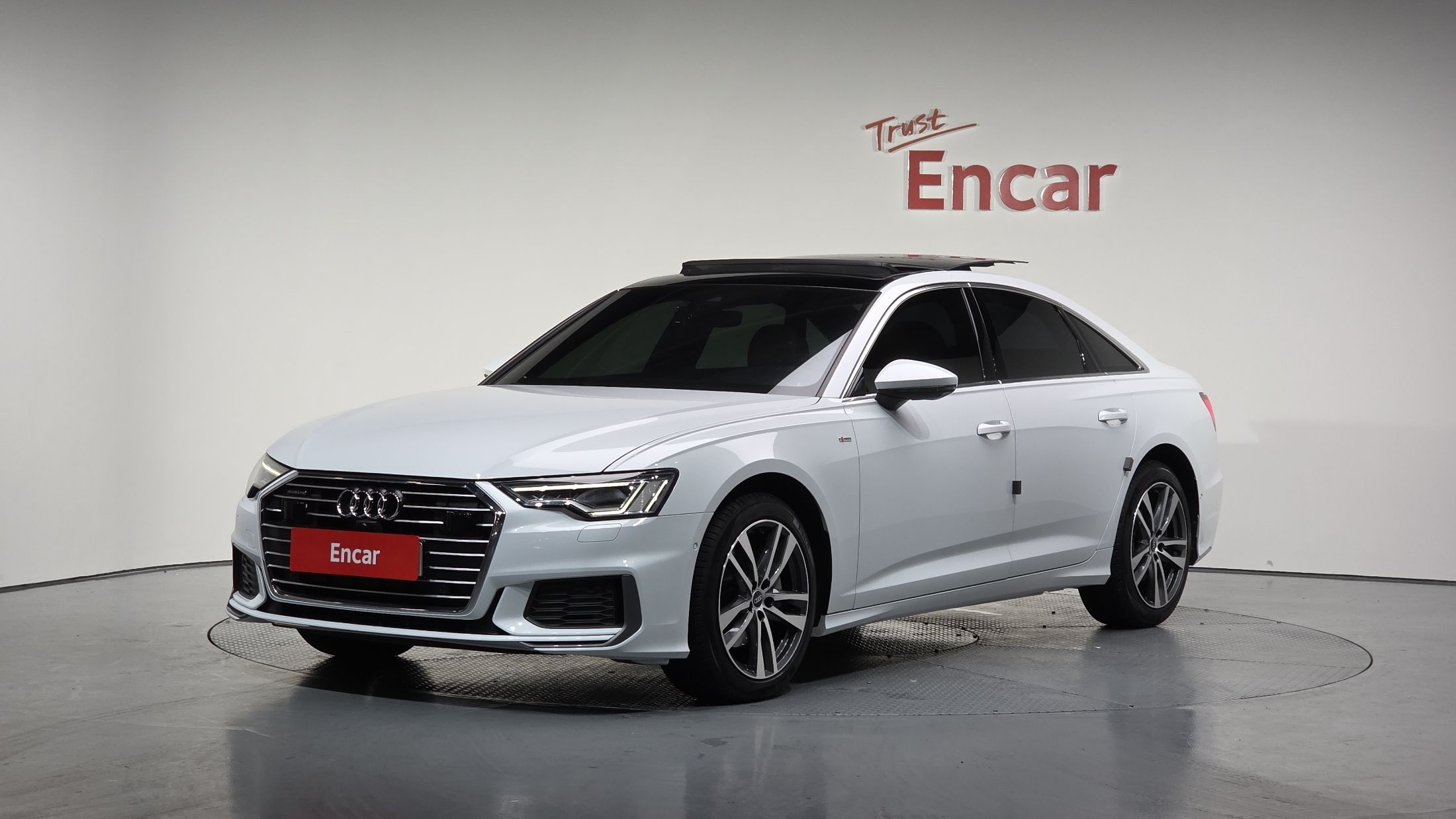 AUDI A6 C8