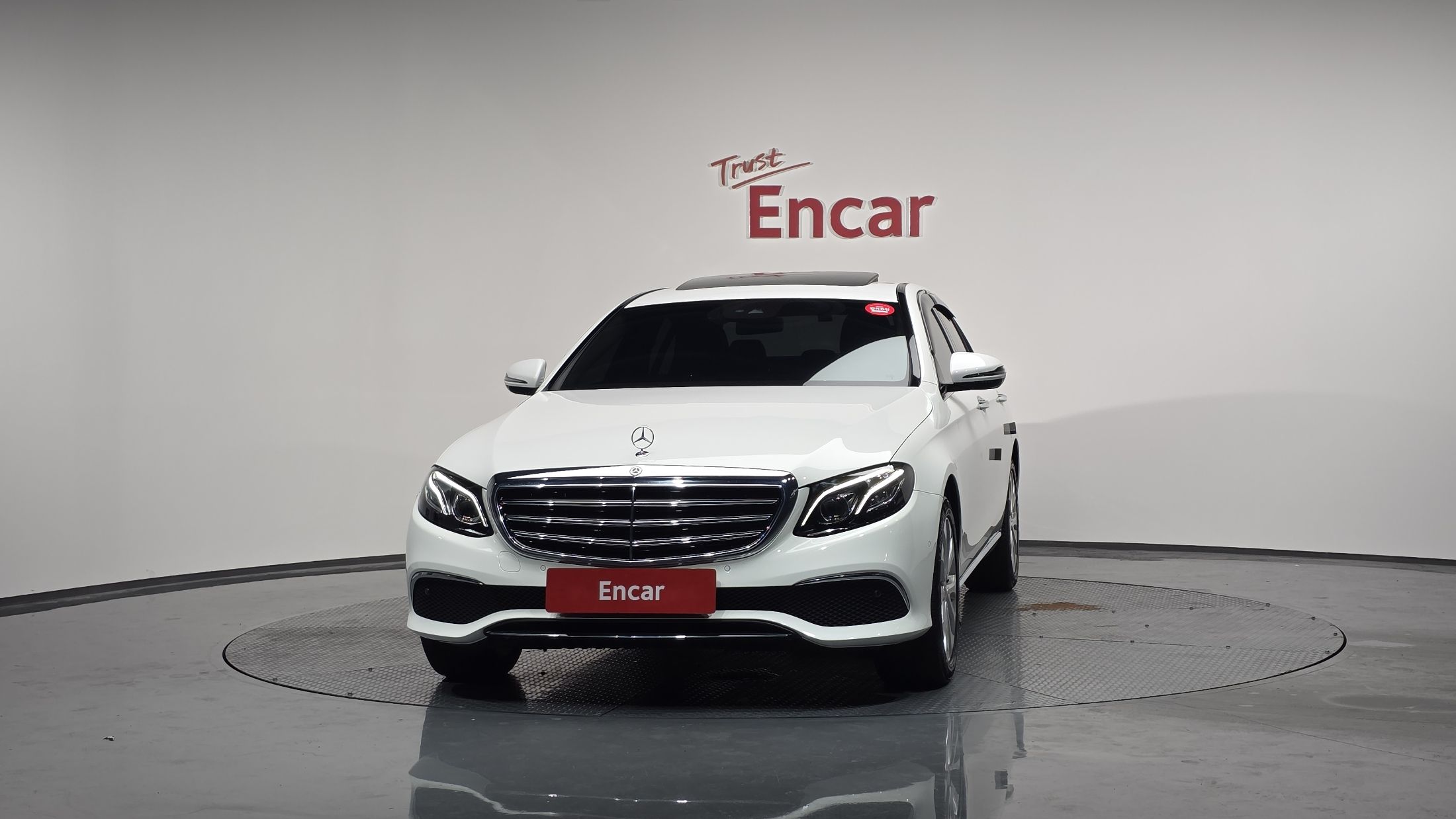 MERCEDES BENZ E-CLASS W213 2019