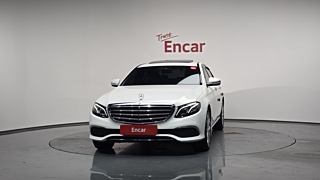 MERCEDES BENZ E-CLASS W213 2019