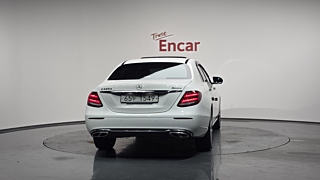 MERCEDES BENZ E-CLASS W213 2019