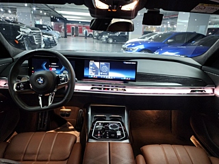 BMW 7-SERIES G70 2023