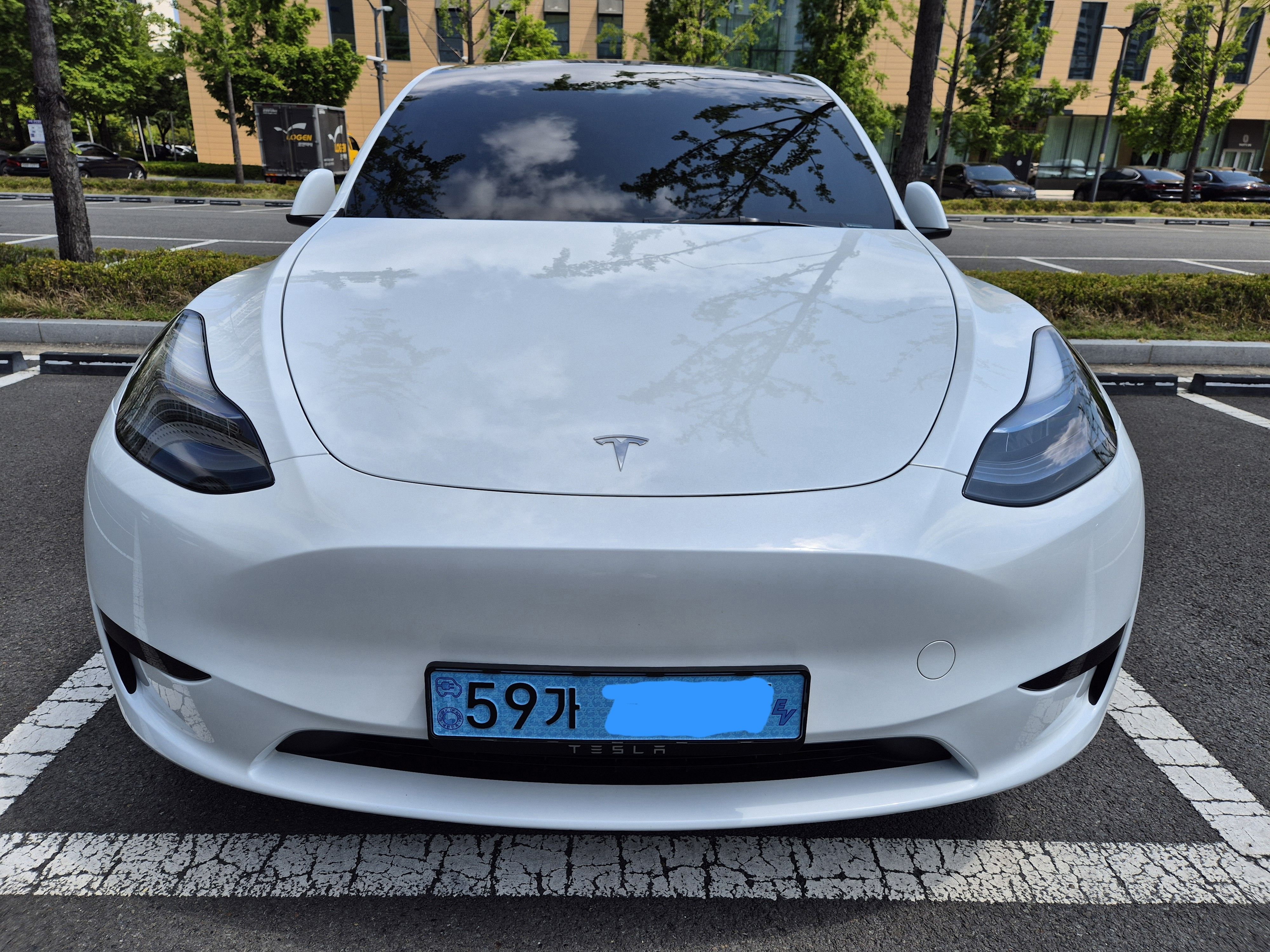 TESLA MODEL Y 2023