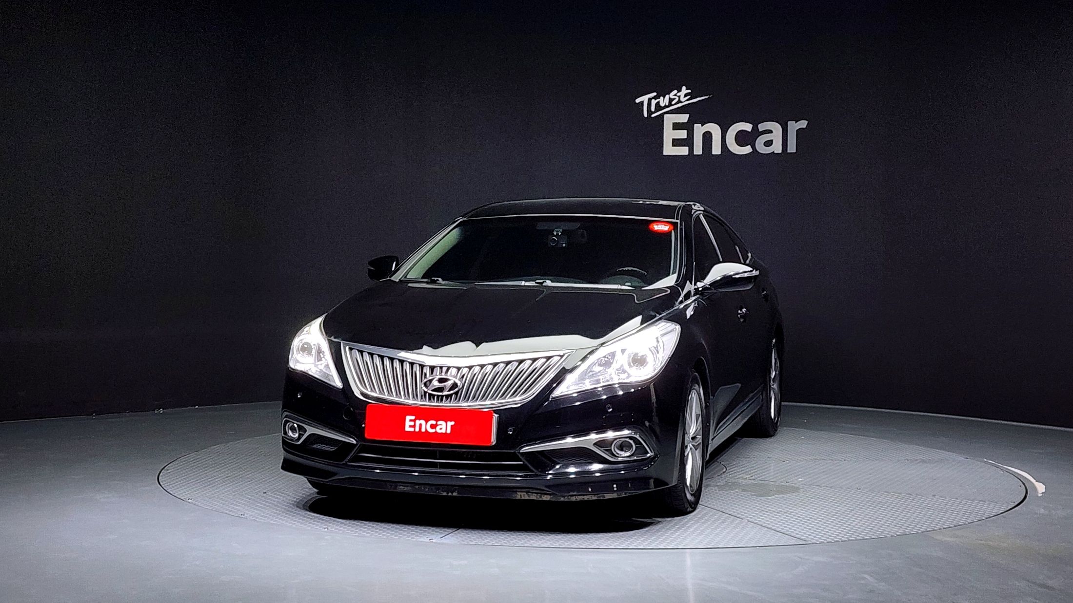 HYUNDAI GRANDEUR HG 2016