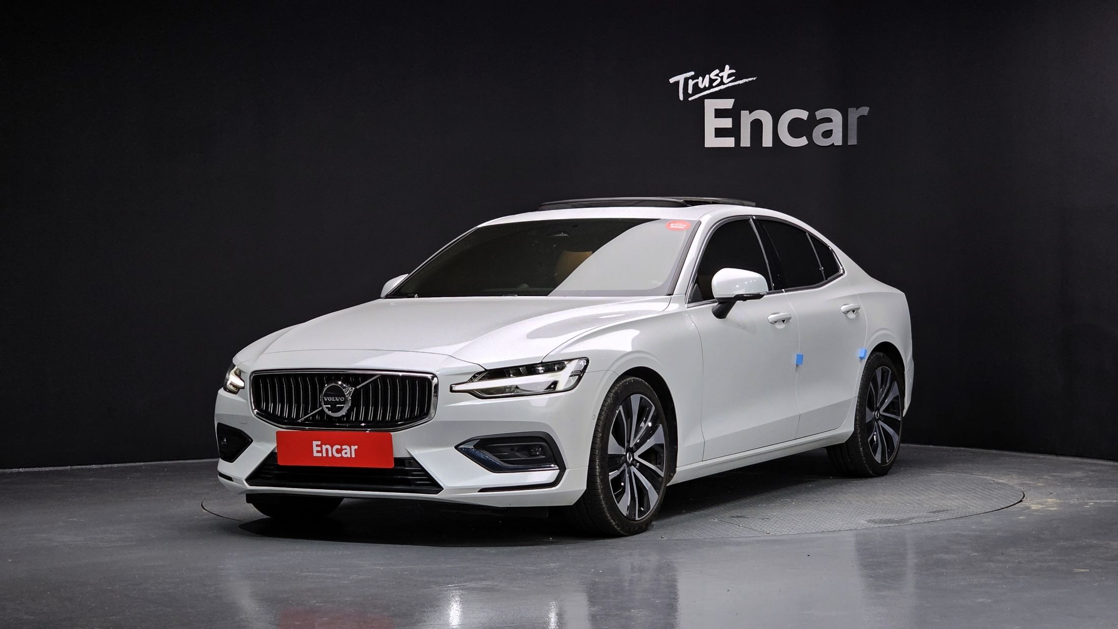 VOLVO S60 2023