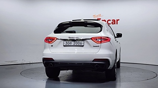 MASERATI LEVANTE 2019
