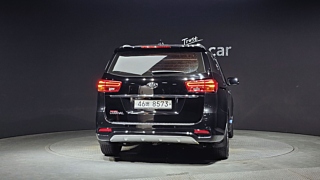 KIA CARNIVAL 2018