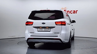 KIA CARNIVAL 2016