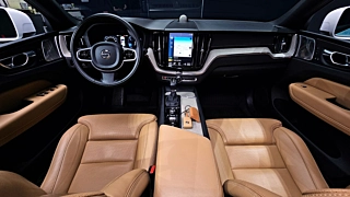VOLVO XC60 2020