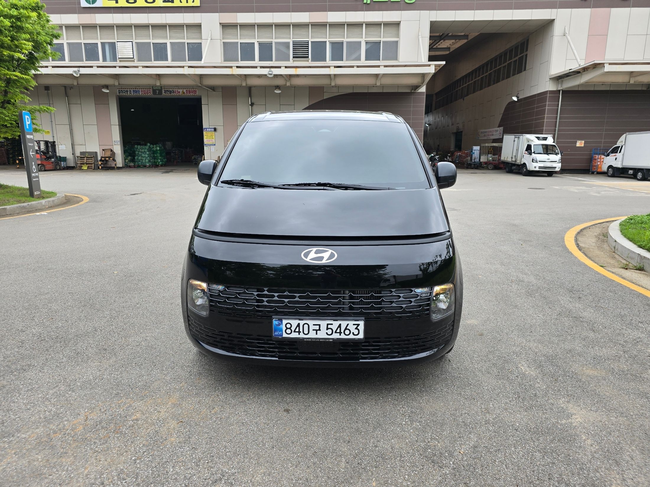 HYUNDAI STARIA