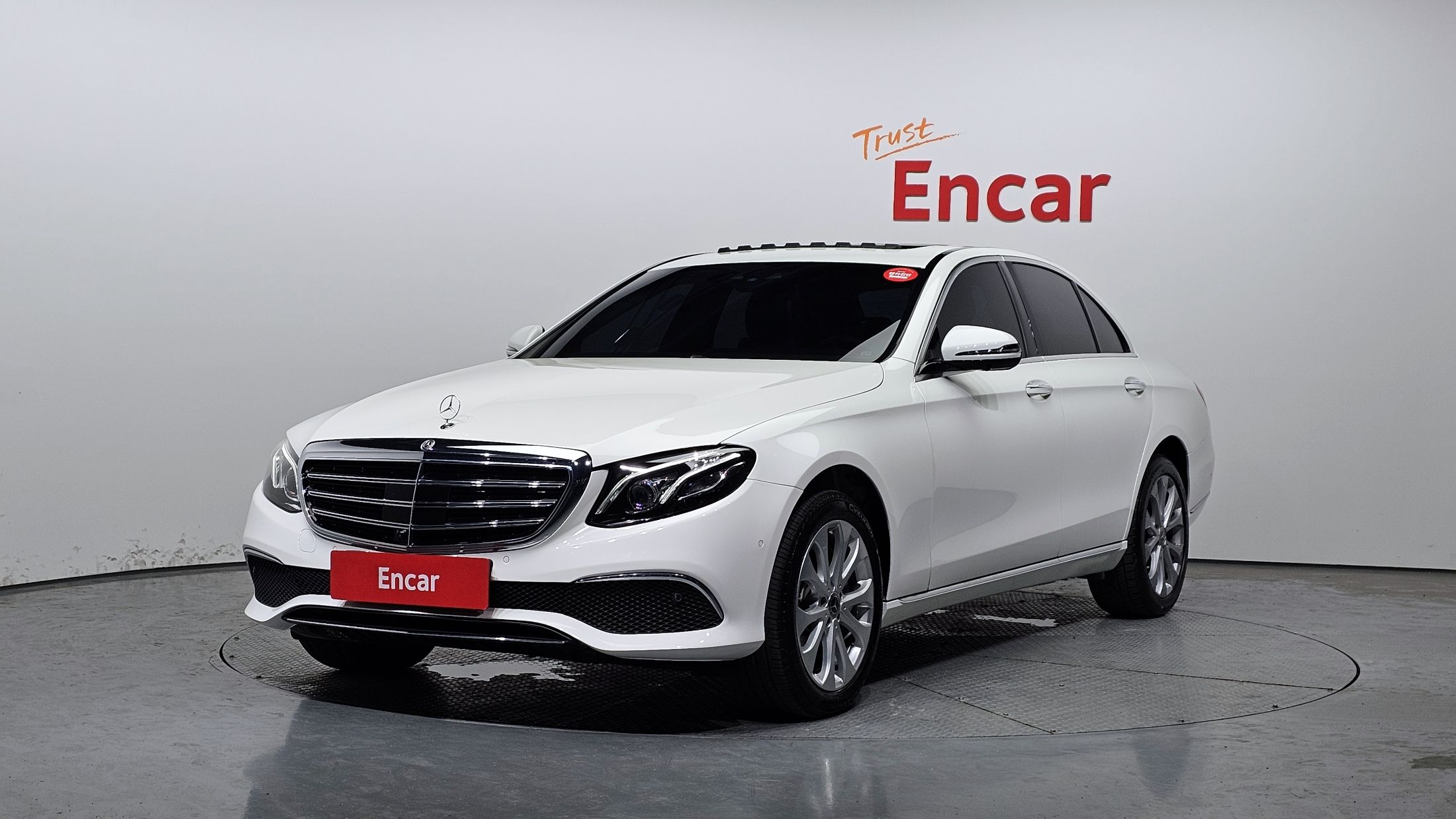 MERCEDES BENZ E-CLASS W213 2020