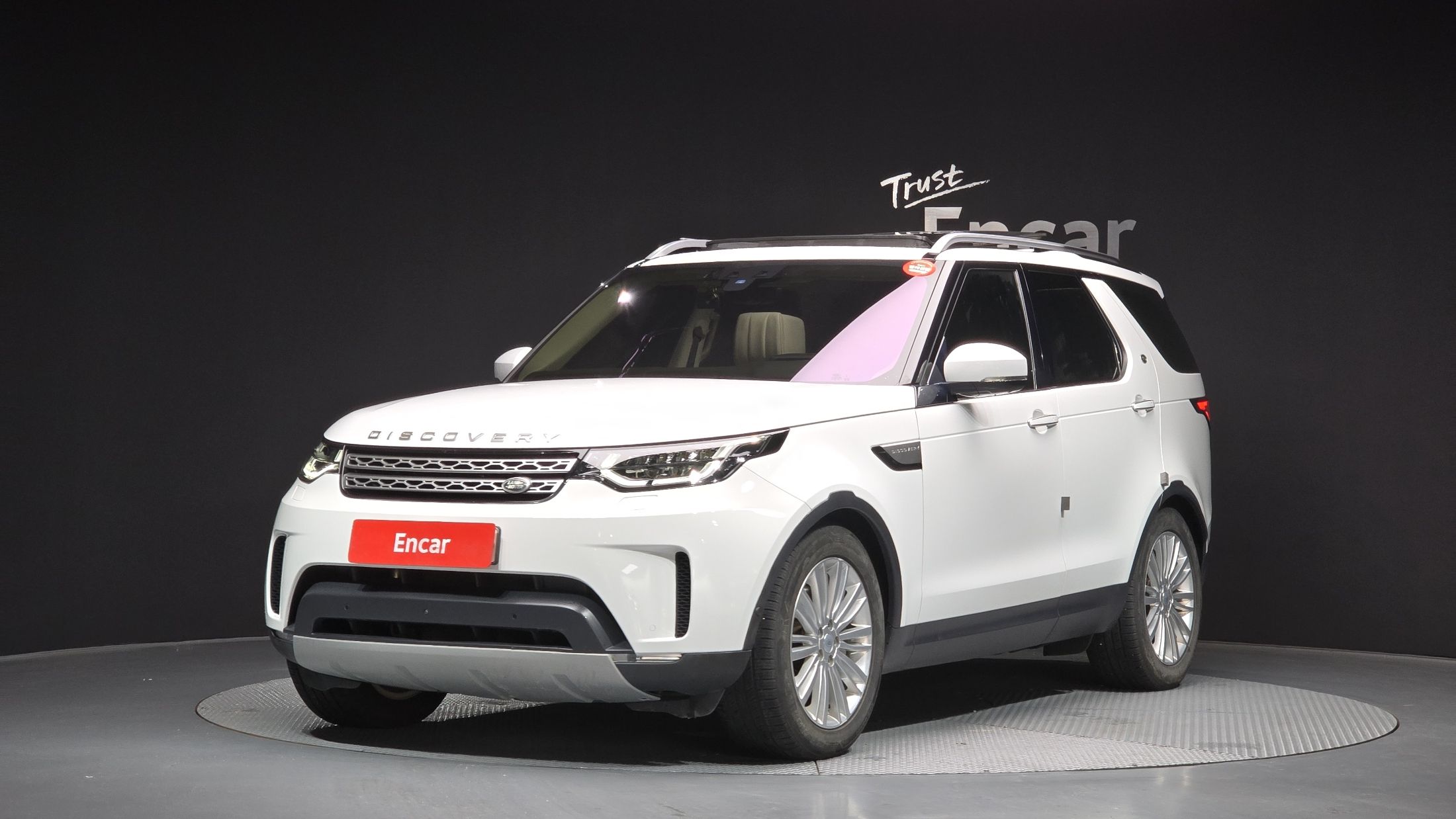 LAND ROVER DISCOVERY 5