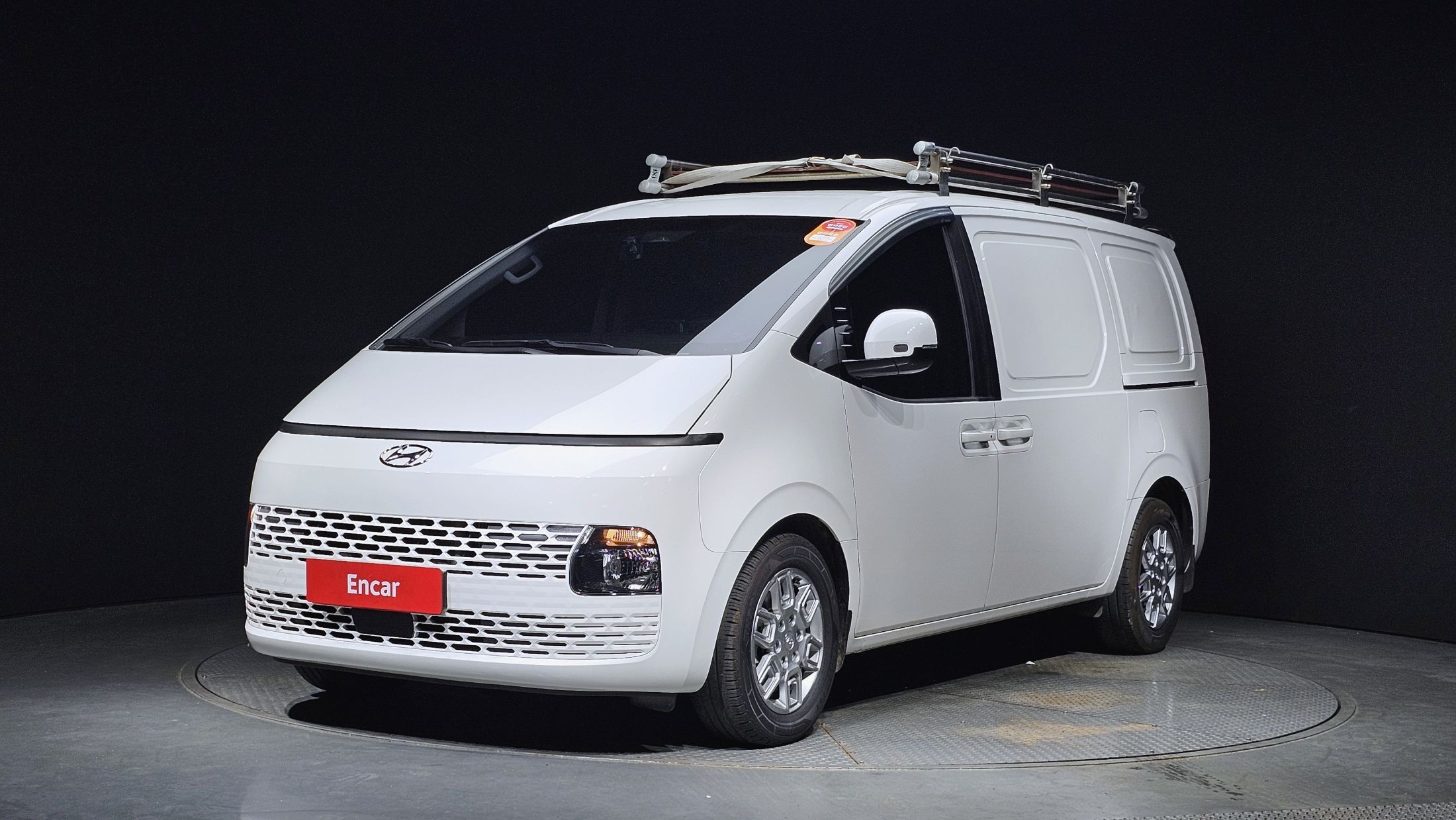 HYUNDAI STARIA 2021