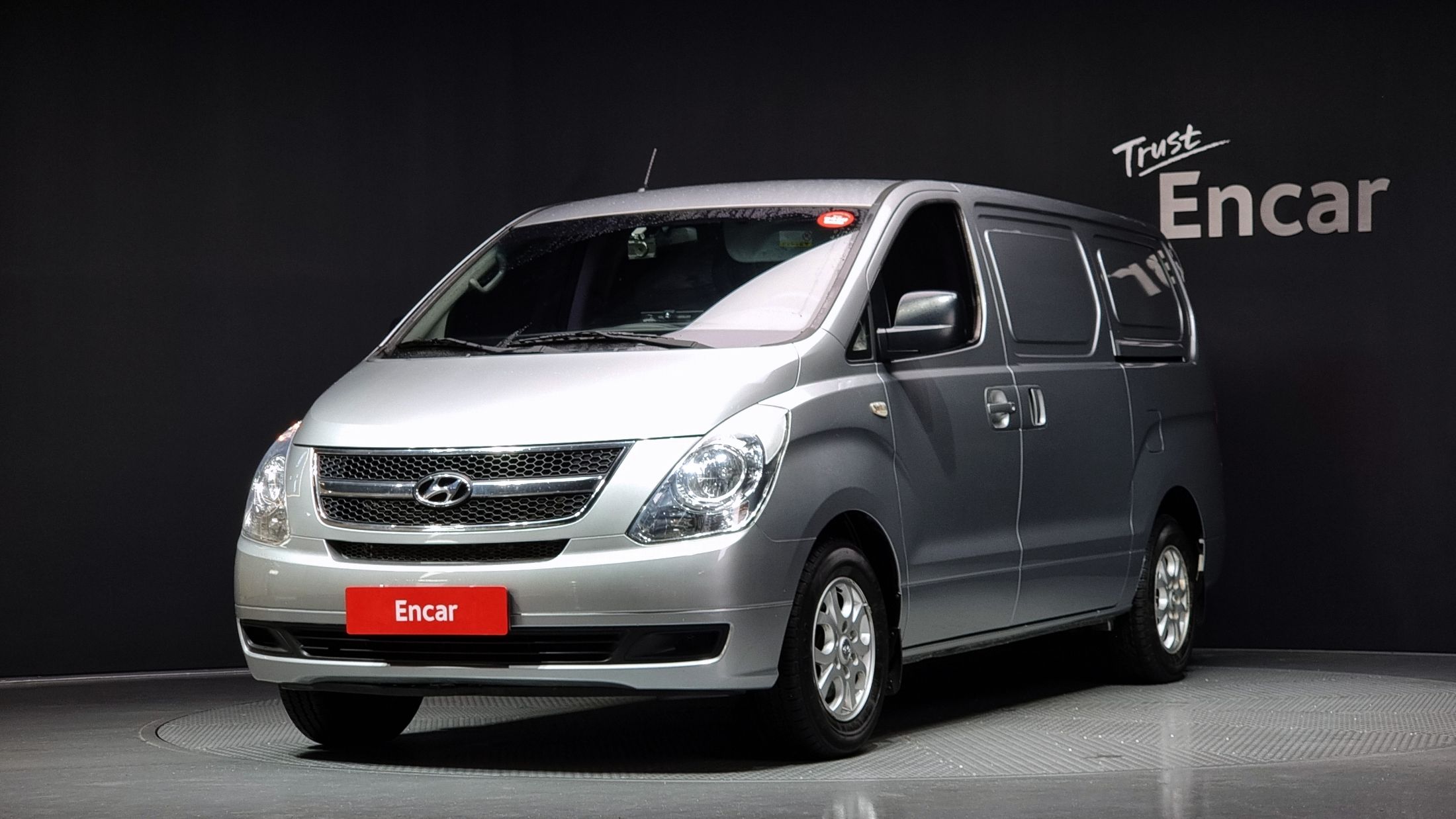 HYUNDAI STAREX GRAND